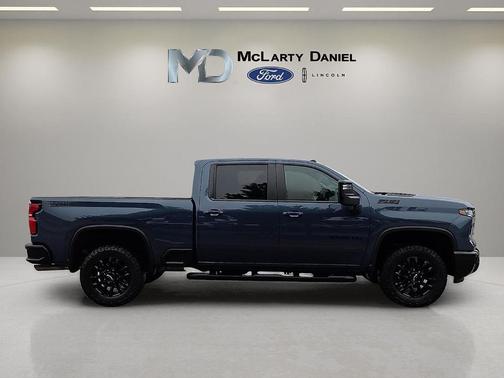 Lakeshore Blue Metallic 2025 Chevrolet Silverado 2500 LT