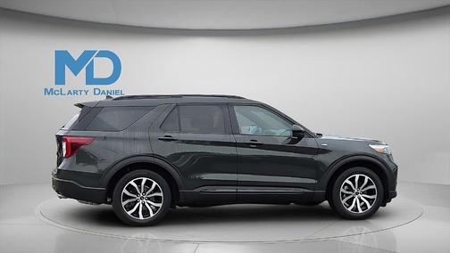 2024 Ford Explorer ST-Line