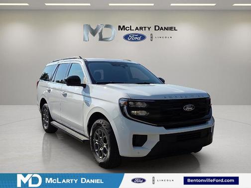 Oxford White 2025 Ford Expedition Active