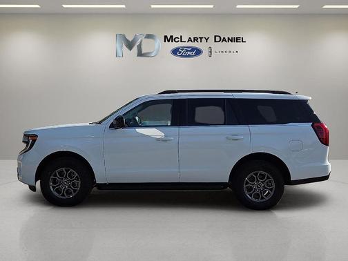 Oxford White 2025 Ford Expedition Active