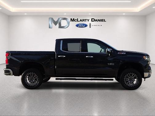 Dark Ash Metallic 2022 Chevrolet Silverado 1500 LTZ