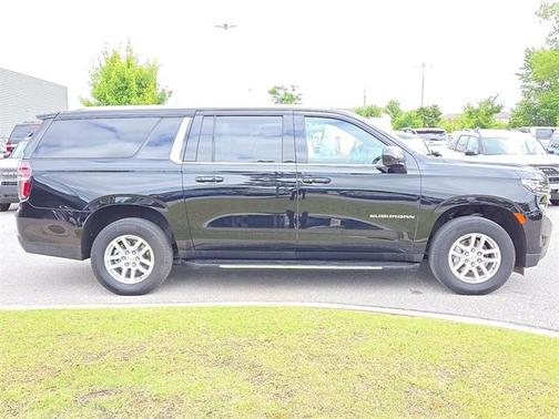 2024 Chevrolet Suburban LT