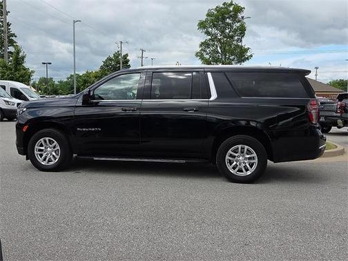 2024 Chevrolet Suburban LT