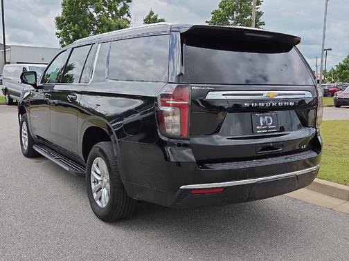 2024 Chevrolet Suburban LT