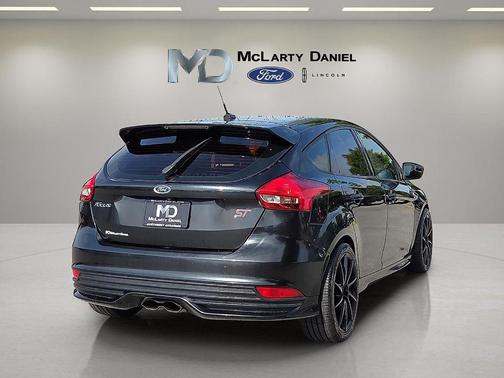 Tuxedo Black 2015 Ford Focus ST Base