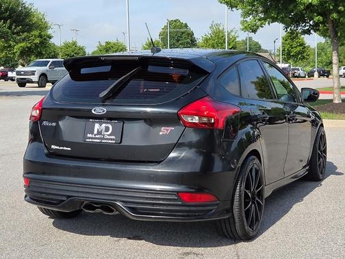 Tuxedo Black 2015 Ford Focus ST Base