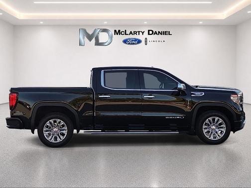 Onyx Black 2025 GMC Sierra 1500 Denali