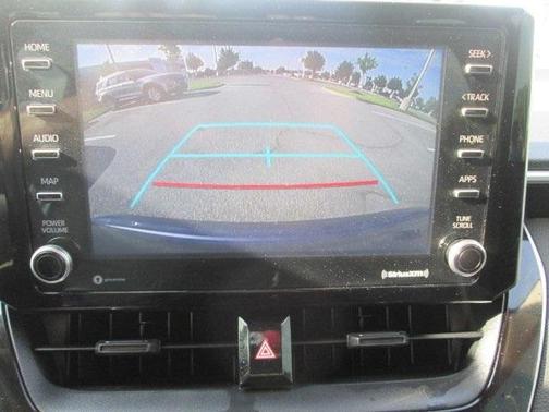 Photo 5 of 30 of 2021 Toyota Corolla LE