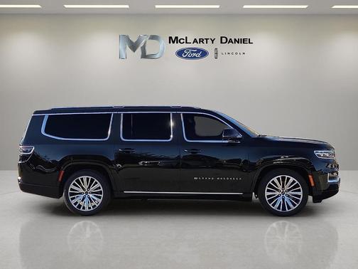2023 Jeep Grand Wagoneer L Series III