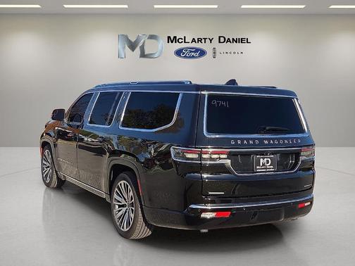 2023 Jeep Grand Wagoneer L Series III