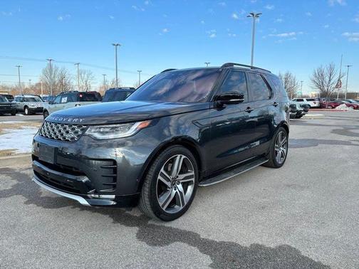 2023 Land Rover Discovery P360 Metropolitan Edition