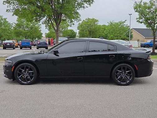 Pitch Black Clearcoat 2021 Dodge Charger SXT