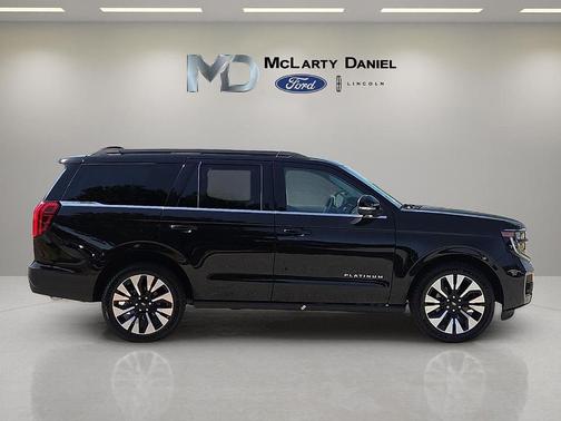 Black Metallic 2027 Ford Expedition Platinum