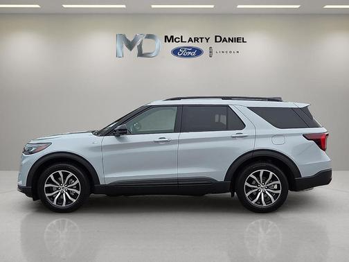 Space White Metallic 2026 Ford Explorer ST-Line