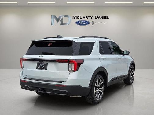 Space White Metallic 2026 Ford Explorer ST-Line