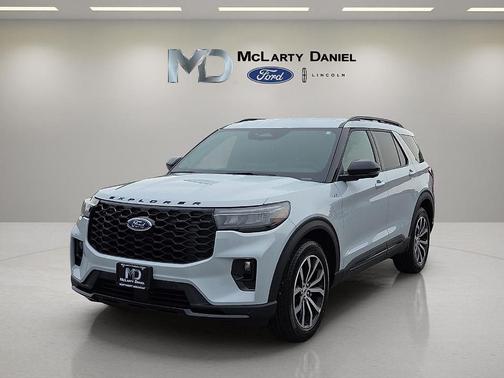 Space White Metallic 2026 Ford Explorer ST-Line