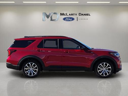 Rapid Red Metallic Tinted Clearcoat 2026 Ford Explorer ST-Line
