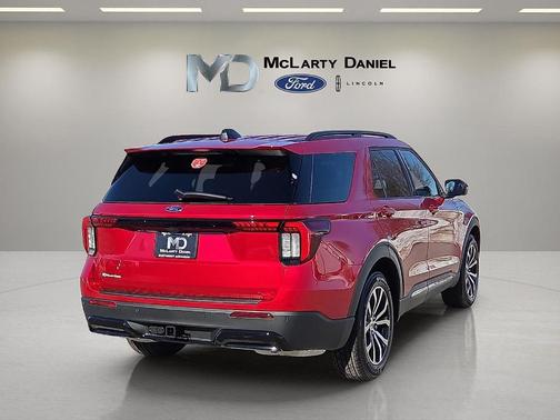 Rapid Red Metallic Tinted Clearcoat 2026 Ford Explorer ST-Line
