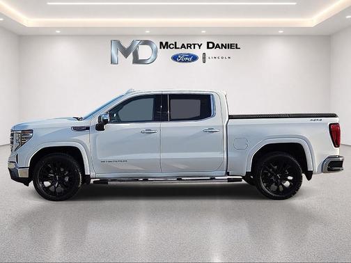 Summit White 2024 GMC Sierra 1500 SLT