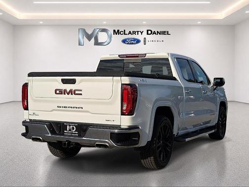 Summit White 2024 GMC Sierra 1500 SLT