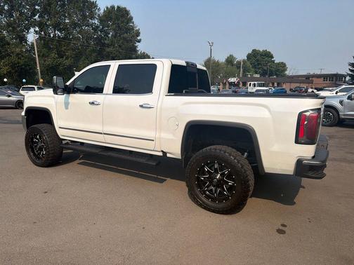 White Frost Tricoat 2017 GMC Sierra 1500 SLT
