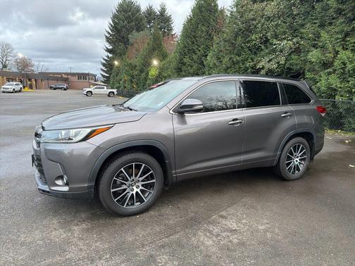 2018 Toyota Highlander SE