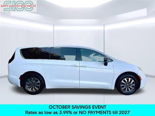 Bright White Clearcoat 2024 Chrysler Pacifica Hybrid Select