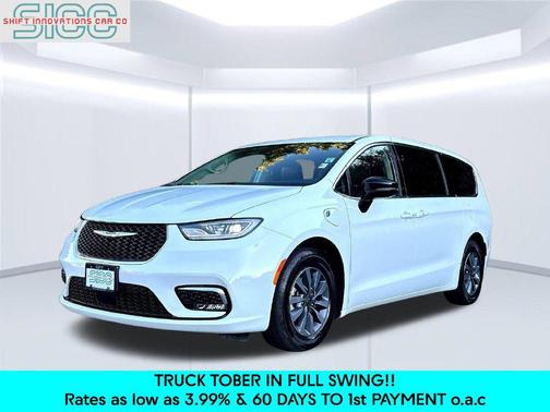 Bright White Clearcoat 2024 Chrysler Pacifica Hybrid Select