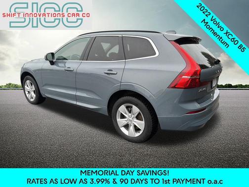 Gray 2022 Volvo XC60 B5 Momentum