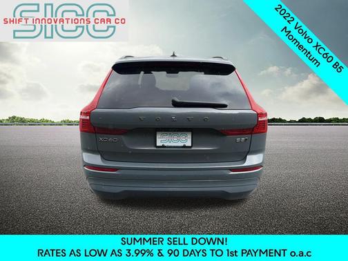 Gray 2022 Volvo XC60 B5 Momentum