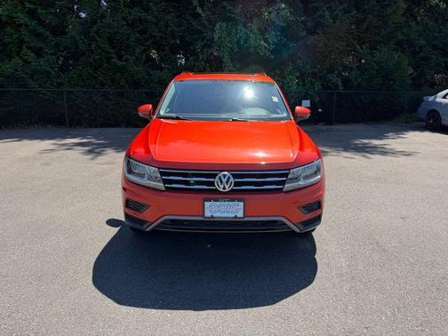 Orange Metallic 2018 Volkswagen Tiguan 2.0T SE 4MOTION