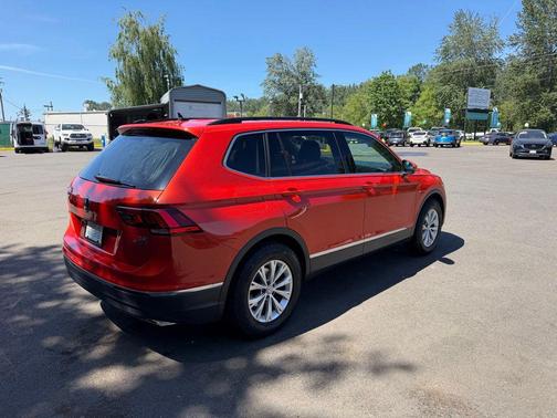 Orange Metallic 2018 Volkswagen Tiguan 2.0T SE 4MOTION