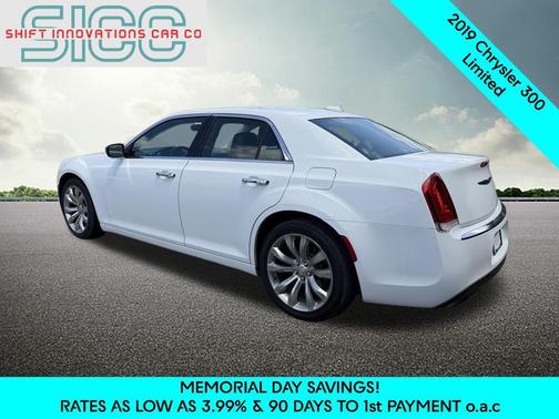 Bright White Clearcoat 2019 Chrysler 300 Limited
