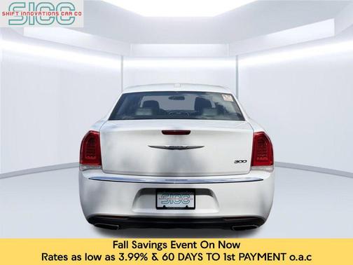 Bright White Clearcoat 2019 Chrysler 300 Limited