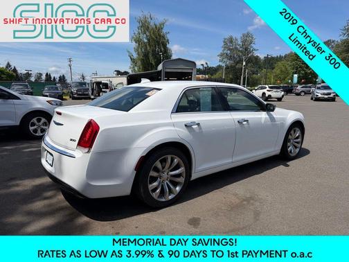 Bright White Clearcoat 2019 Chrysler 300 Limited