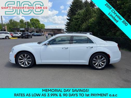 Bright White Clearcoat 2019 Chrysler 300 Limited