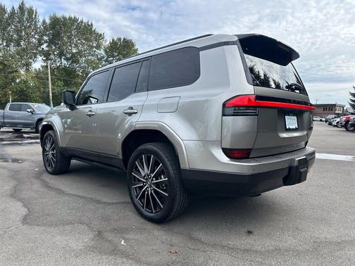 Atomic Silver 2024 Lexus GX 550 Luxury+