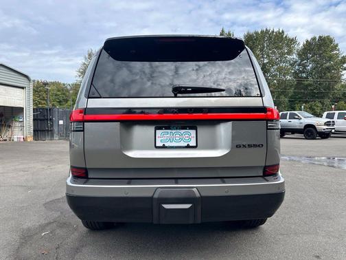 Atomic Silver 2024 Lexus GX 550 Luxury+