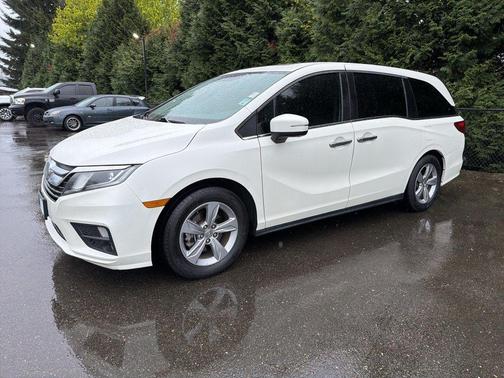 White Diamond Pearl 2018 Honda Odyssey EX-L