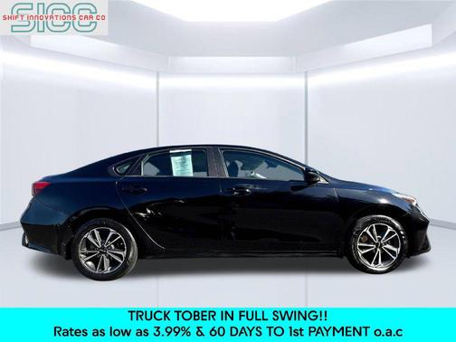 Aurora Black 2024 Kia Forte LXS