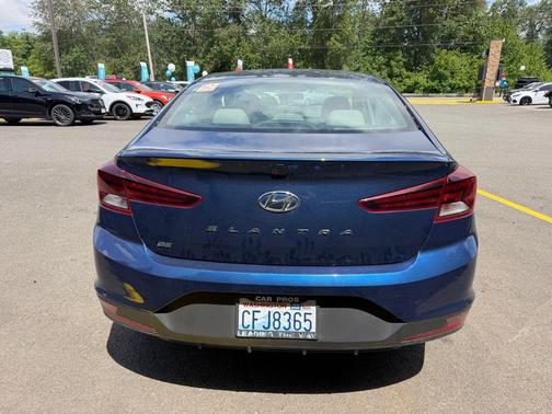 Lakeside Blue 2019 Hyundai ELANTRA SE