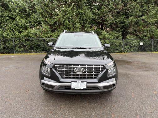 Onyx Black 2025 Hyundai VENUE SEL