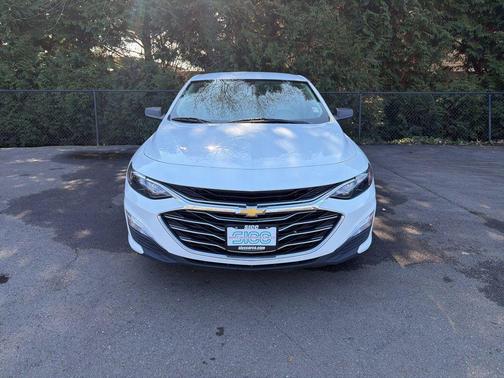 Summit White 2023 Chevrolet Malibu 1LS