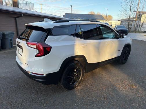 Summit White 2023 GMC Terrain AWD AT4