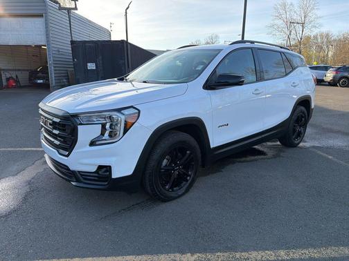 Summit White 2023 GMC Terrain AWD AT4