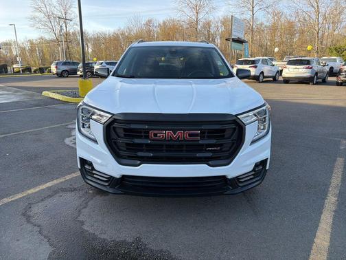 Summit White 2023 GMC Terrain AWD AT4