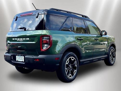 Eruption Green Metallic 2025 Ford Bronco Sport Outer Banks