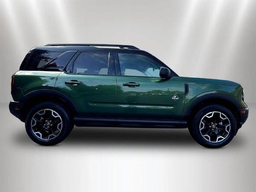 Eruption Green Metallic 2025 Ford Bronco Sport Outer Banks