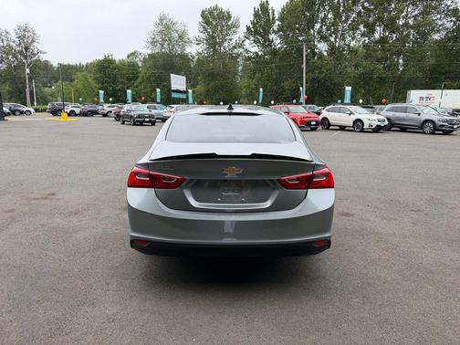Sterling Gray Metallic 2024 Chevrolet Malibu 1LS