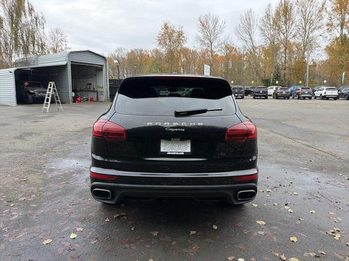 2016 Porsche Cayenne Cayenne